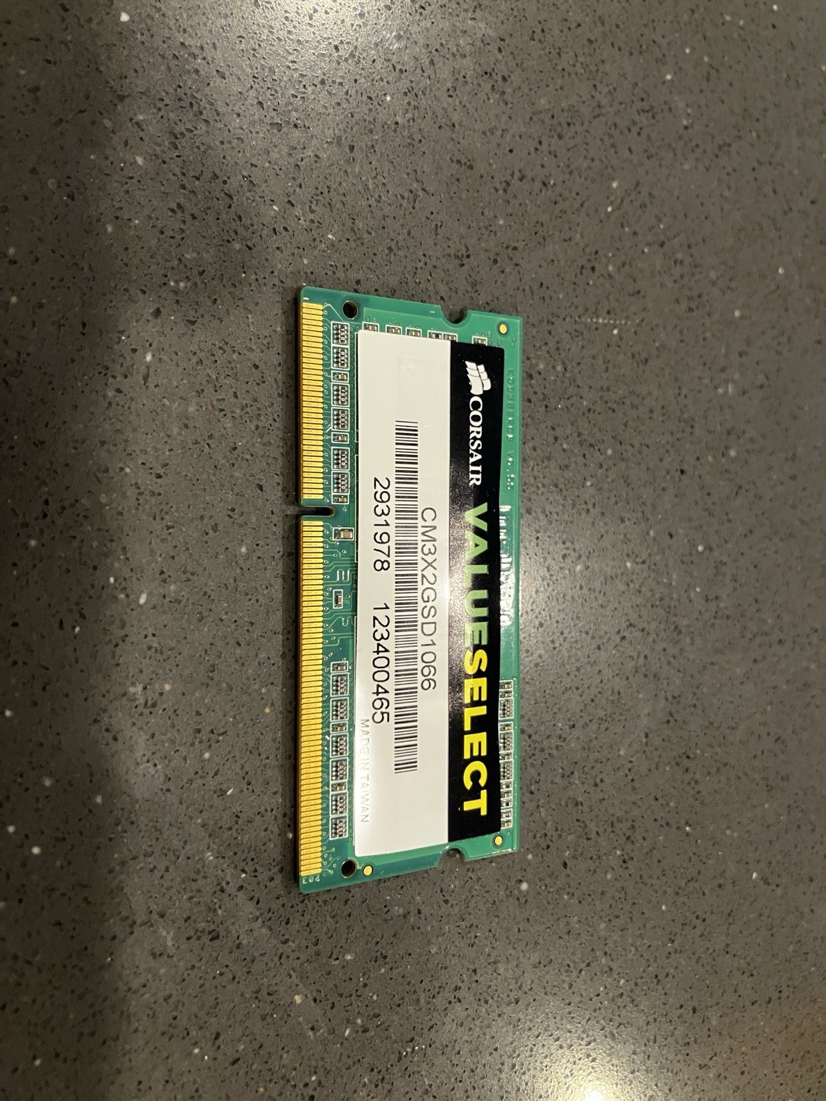 Corsair PC3-8500 2GB SO-DIMM 1066 MHz DDR3 SDRAM Memory (CM3X2GSD1066)