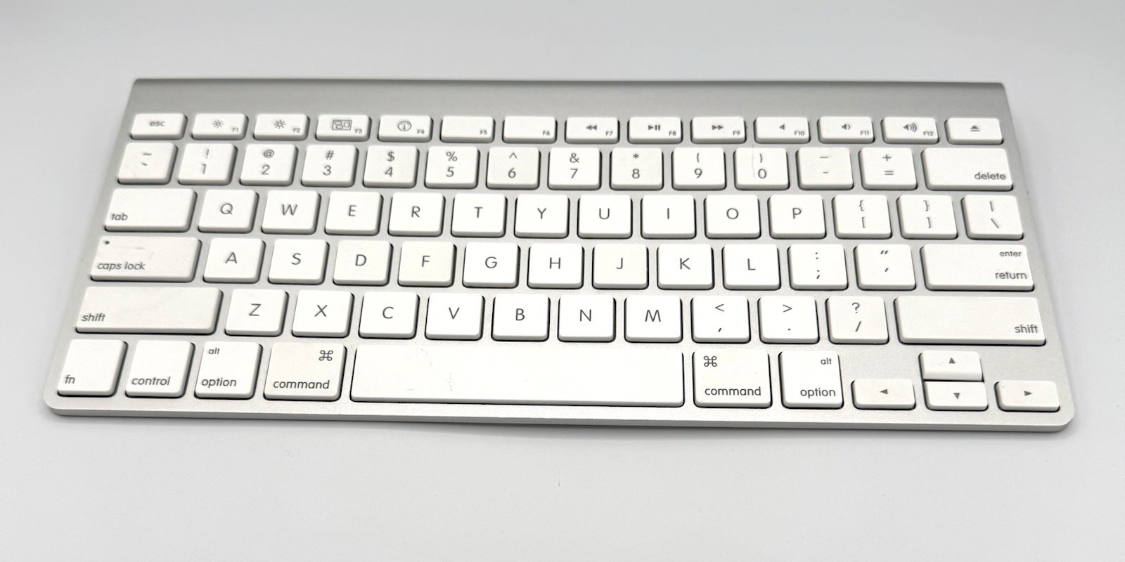 Original Apple Magic Keyboard Bluetooth Wireless Model A1314 - Tested Excellent