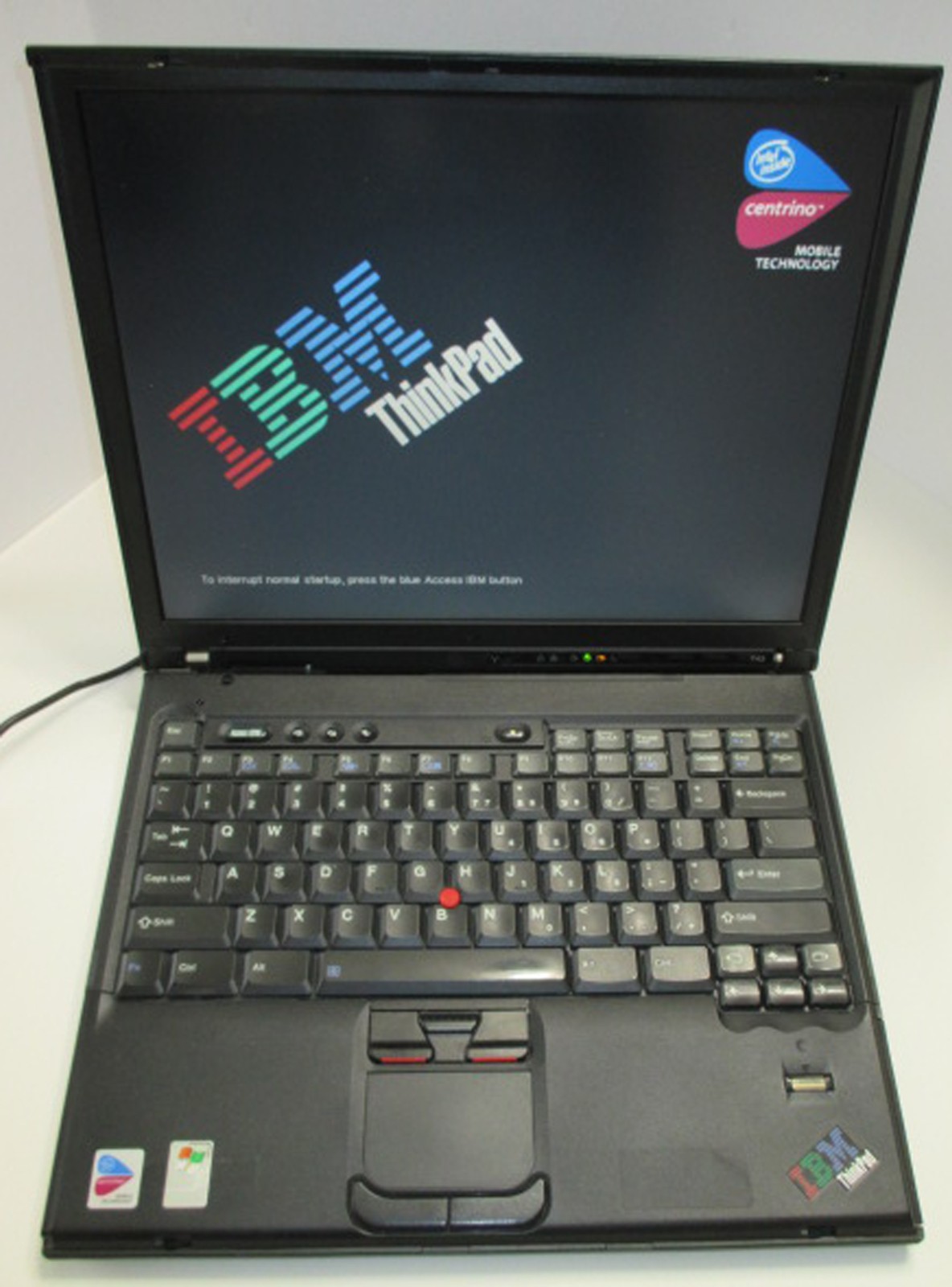 IBM Thinkpad T43 Laptop Pentium M 1.73GHz 1.5GB RAM NO HD NO OS Bad Battery
