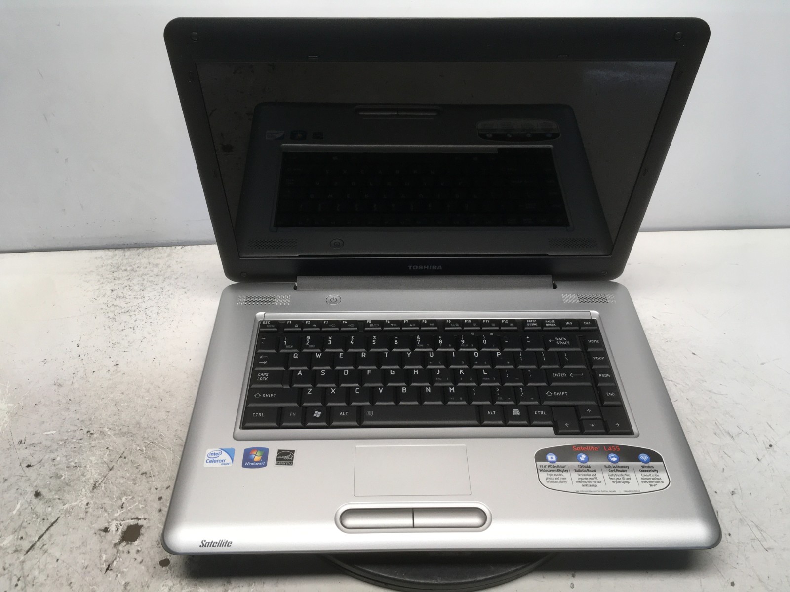 Toshiba Satellite L455-S5000 Intel Celeron 900 2.2GHz 2 GB NO HDD No Batt