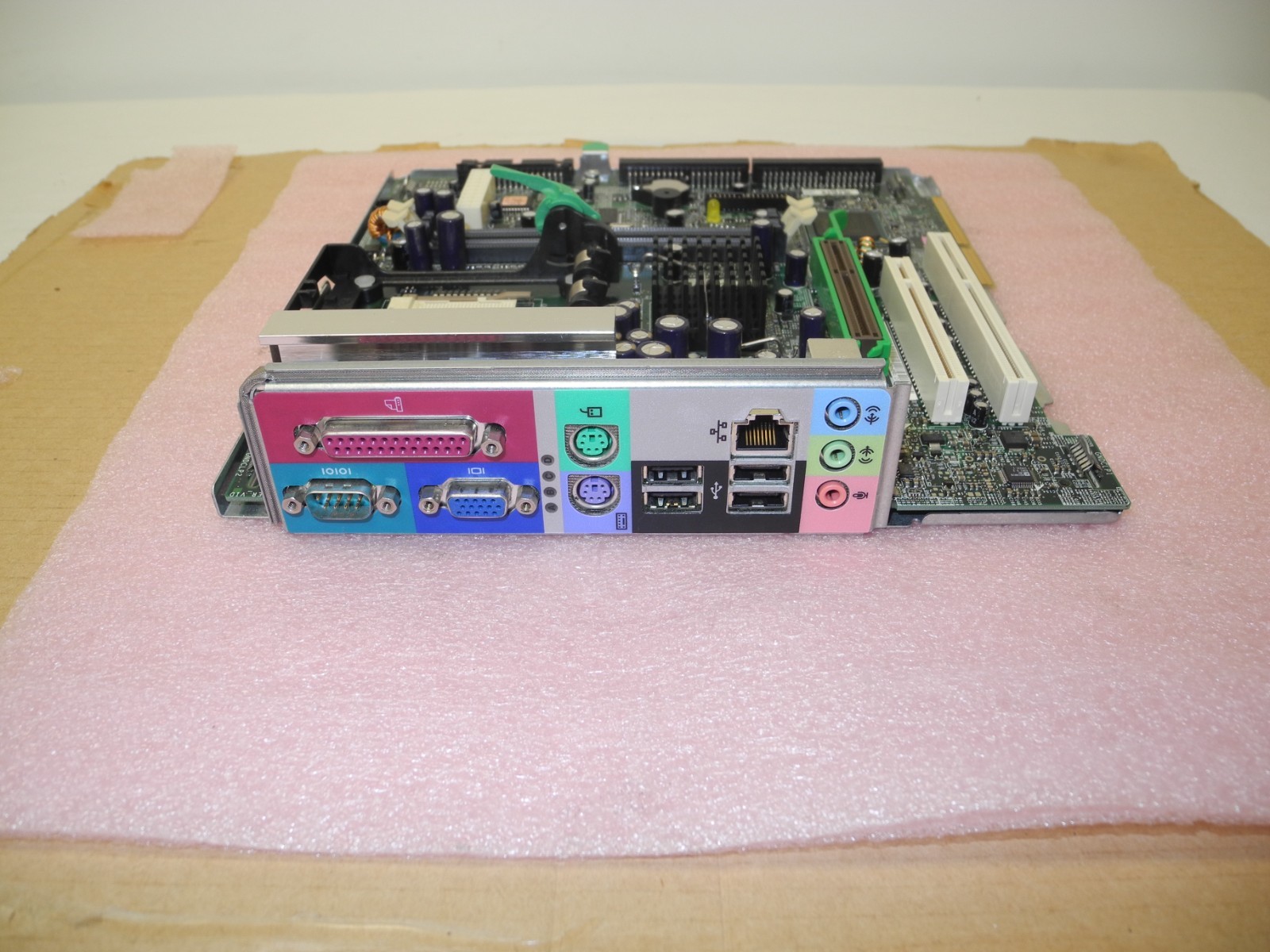 DELL 00T606 OPTIPLEX GX260 MOTHERBOARD,  MOUNTING PLATE & NEW T/D BATTERY 0T606