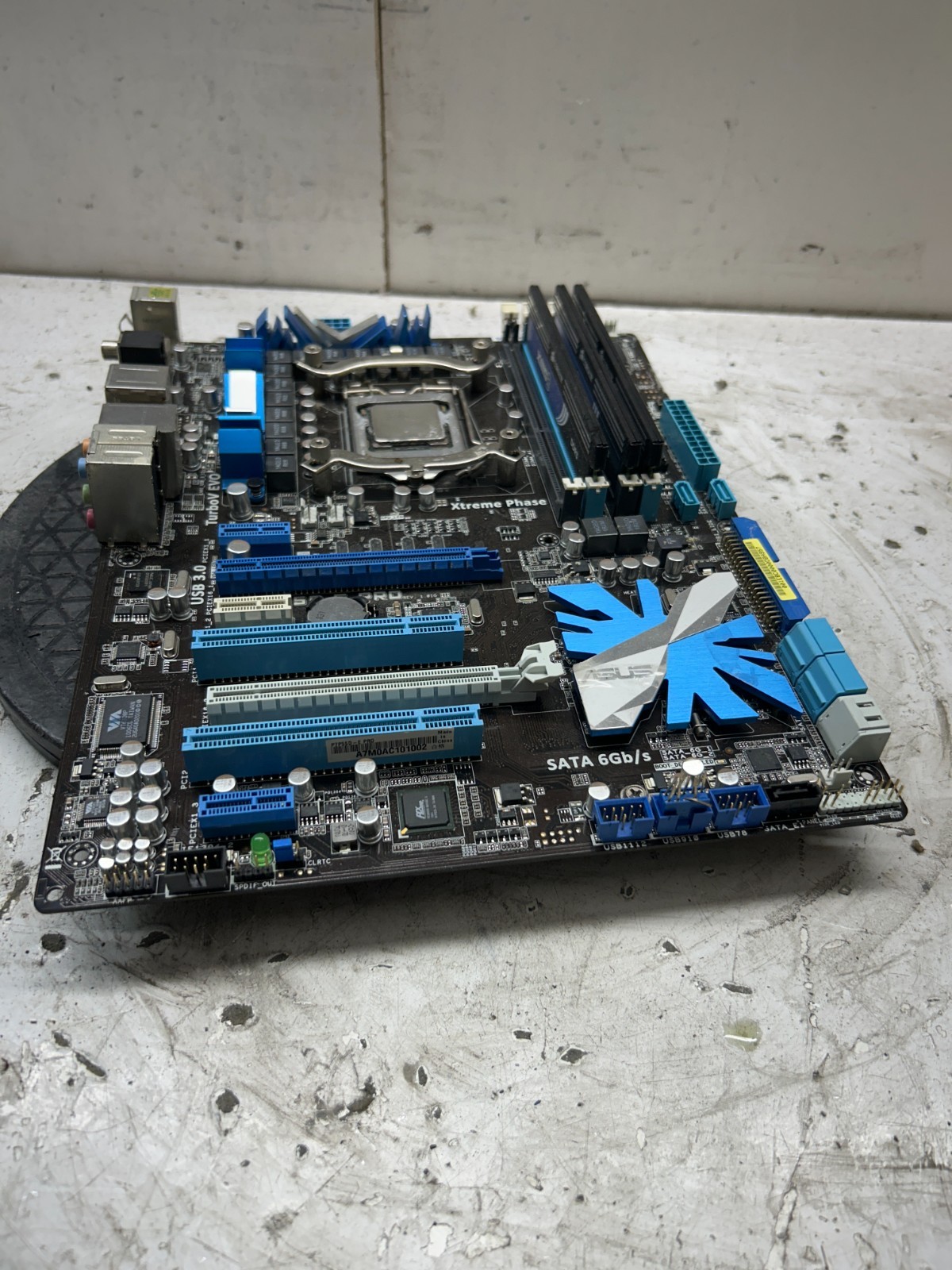 ASUS P7P55D-E Pro Intel Core i7-860 2.80GHz 12GB No I/O Shield