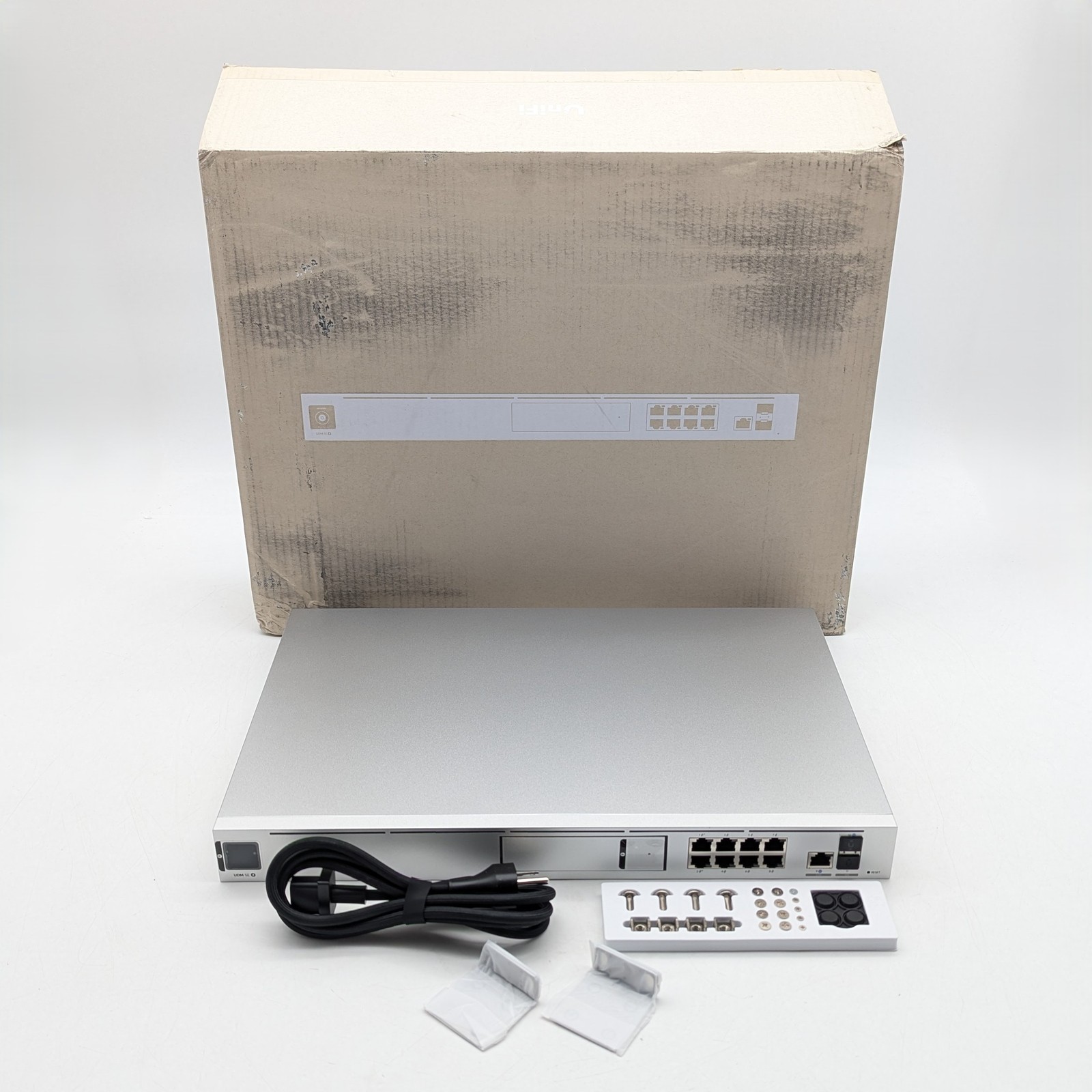 Ubiquiti UniFi Dream Machine Special Edition Network Device Manager (UDM-SE)