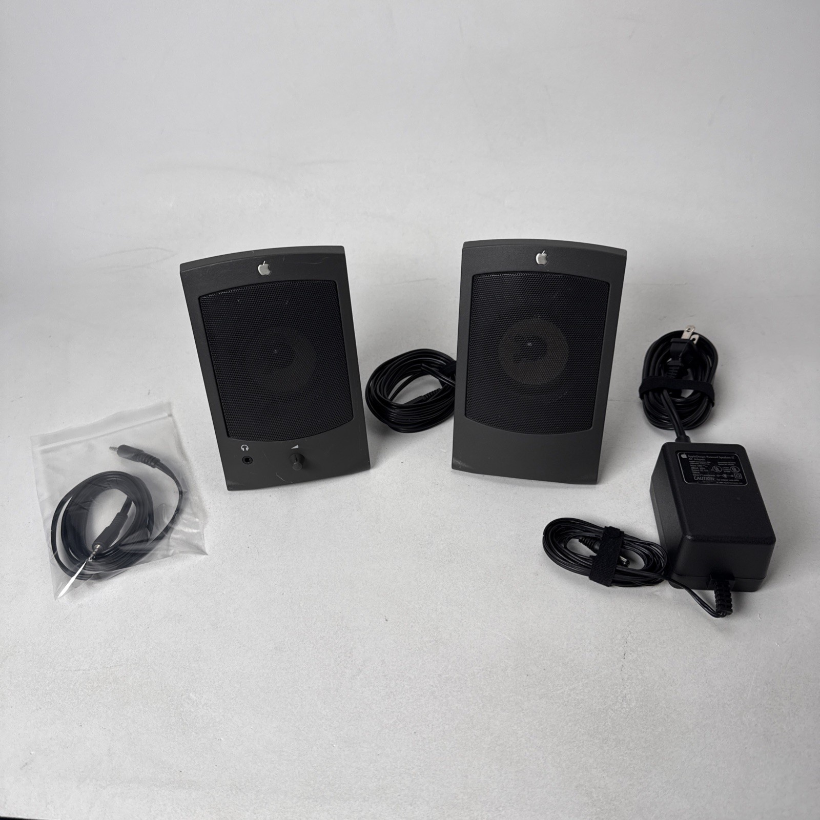 Apple AppleDesign Powered Speakers II M2497 Black OEM AC Adapter AUX Tested READ