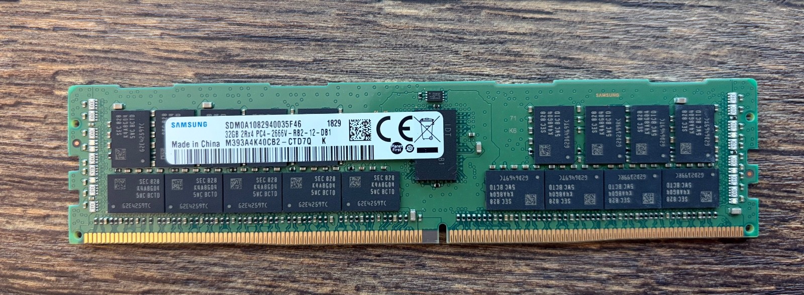32GB 2Rx4 DDR-4 2666V MHz ECC Reg. Samsung M393A4K40CB2-CTD7Q