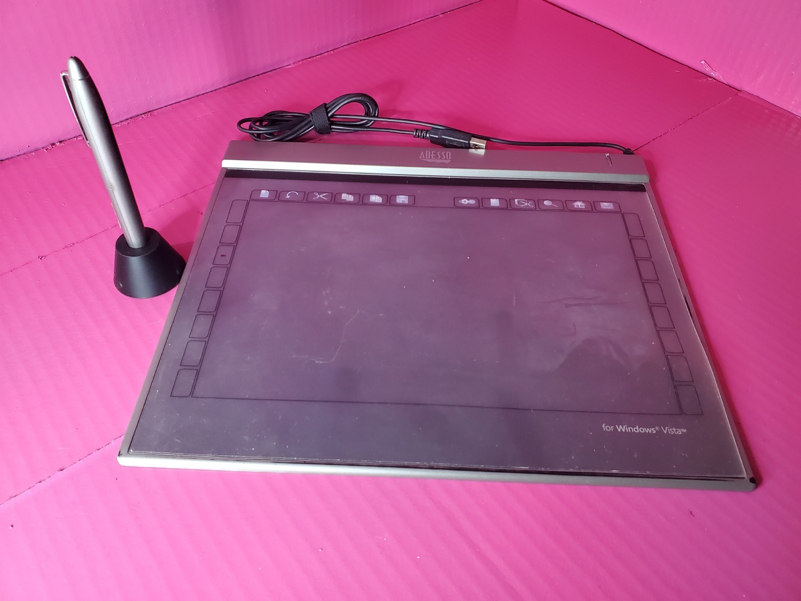 Adesso Cyber tablet Z12 10" x 6.25" Slim Graphics Tablet