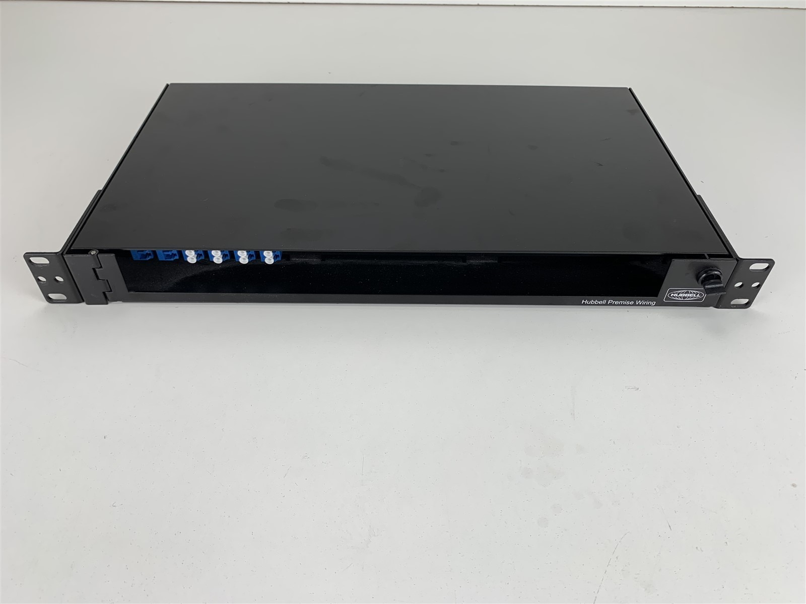 Hubbell Premise Wiring Fiber Optic Rack Mount Panel FPR3SPGSA w/ 1x FSPNLCDS6B