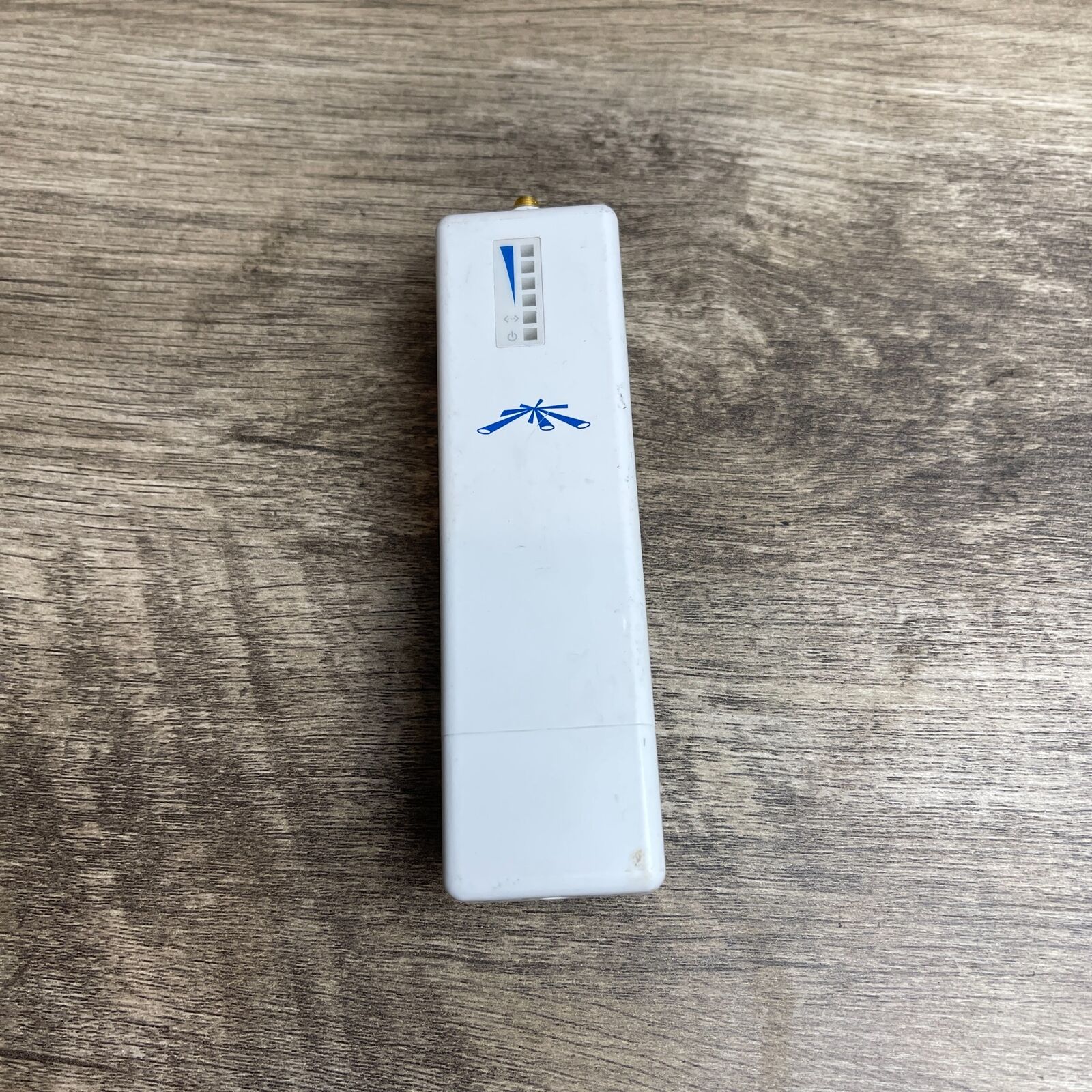 Ubiquiti Networks PicoStation2 Wi-Fi Access Point Unit Indoor/Outdoor Compact