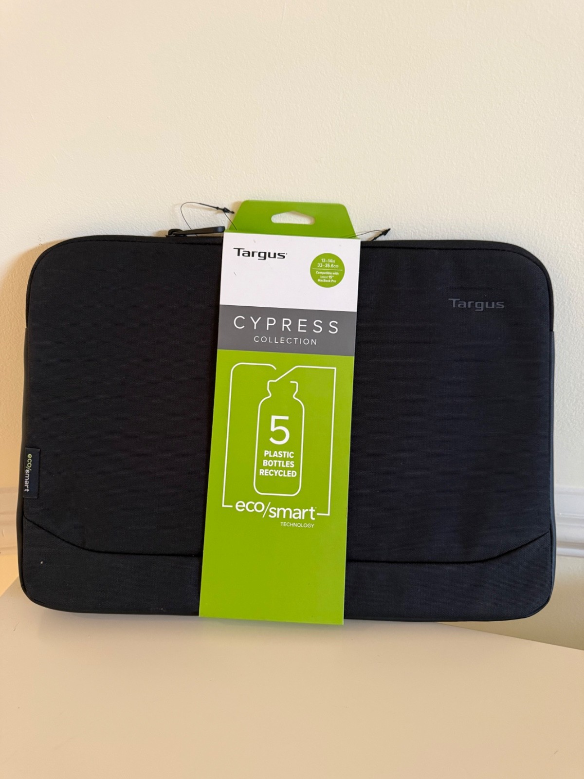 Targus 13-14" Cypress Sleeve with EcoSmart Black Recycled Polyester NWT