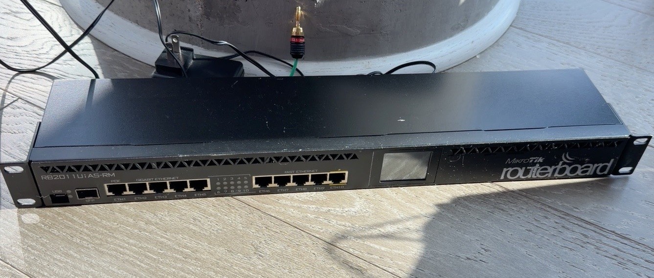 MikroTik RouterBOARD RB2011UiAS-RM 10-Port Rackmount Router Tested