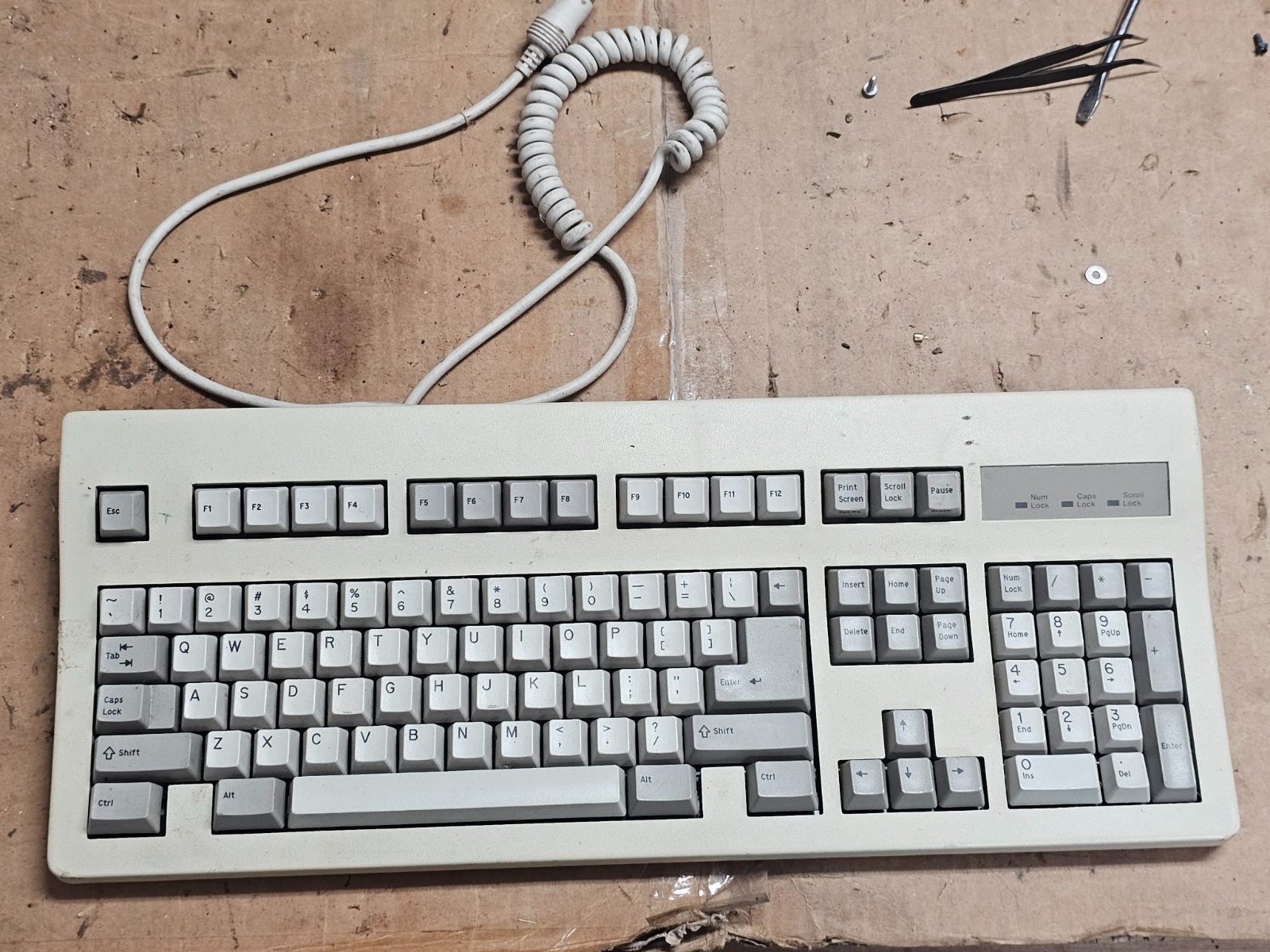 Clean Retro Vintage Honeywell 101WN63S-1E Keyboard 5-Pin DIN AT PC  Key Tronic 2