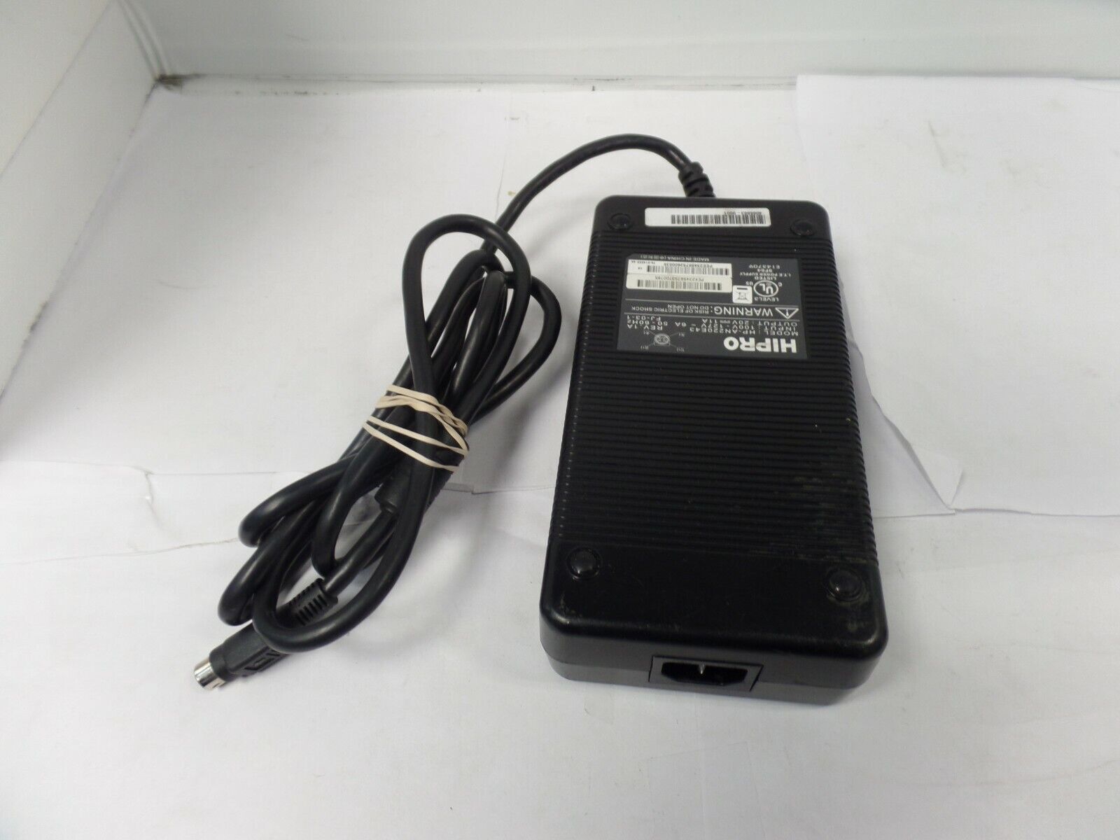 Hipro HP-AN220E43 20V 11A AC Adapter TESTED