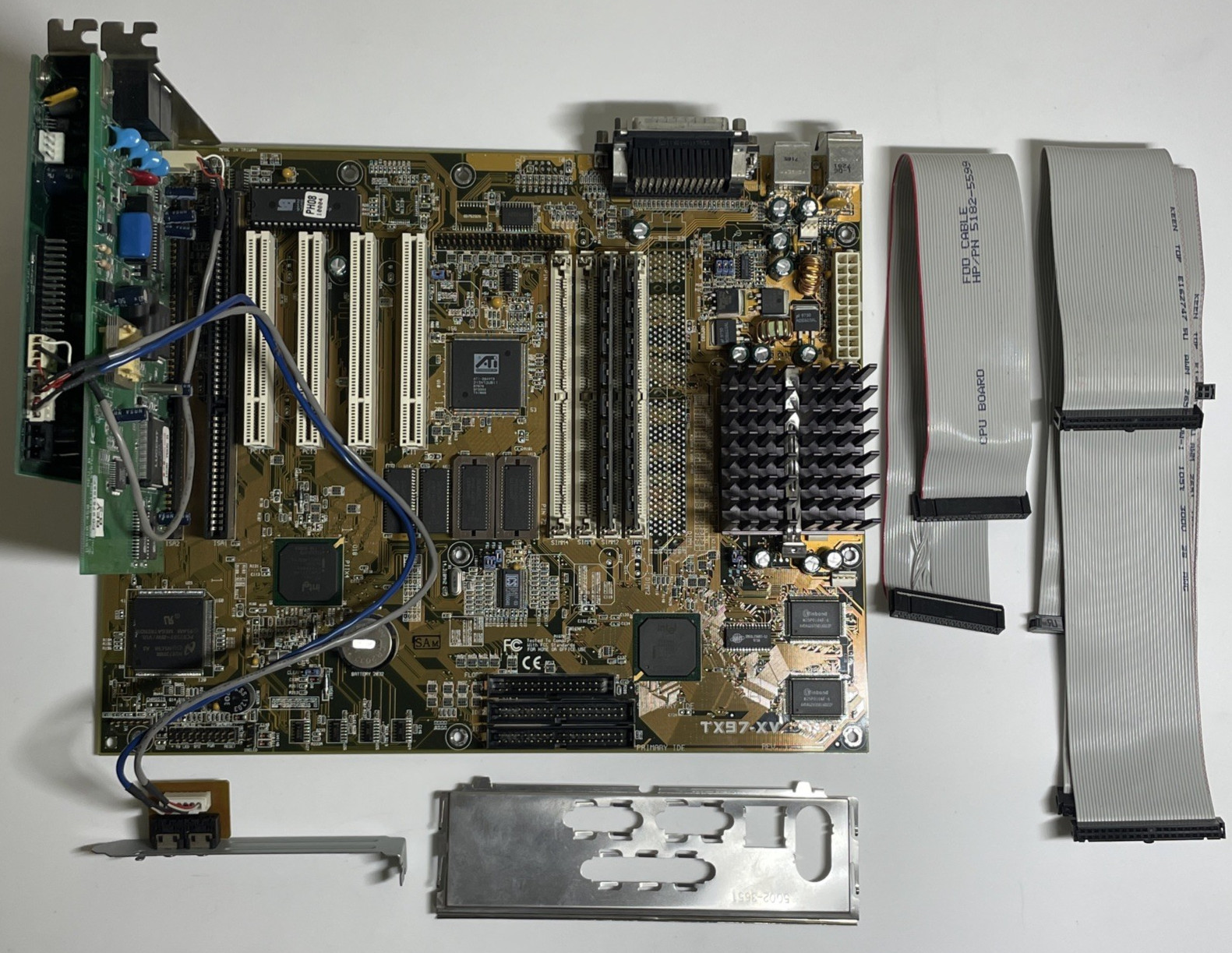 Asus TX97-XV REV. 1.13 Socket 7 Motherboard w/ Pentium MMX 200 Processor ***