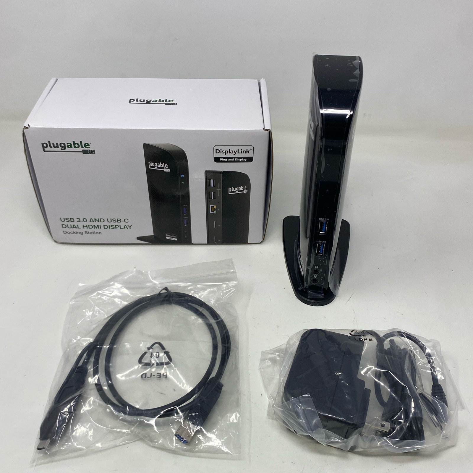 Plugable UD-3900 Dual HDMI USB 3.0/USB-C Docking Station - Black