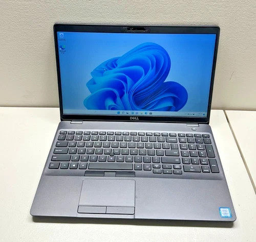 Dell Precision 3540 15.6" Laptop i7-8665U 8GB RAM 256GB SSD WIN11P.