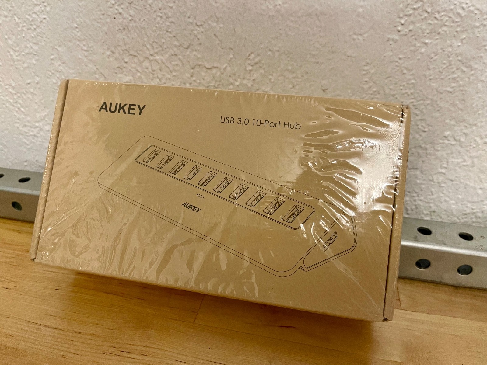 NEW Aukey CB-H6 10-Port USB 3.0 Hub Aluminum Alloy w/ LED Indicator Sealed