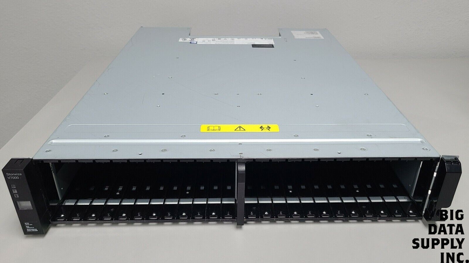 IBM 2076-224 Storwize V7000 2.5″ Disk Expansion Enclosure 24-Bay 2U Rack 00AR028