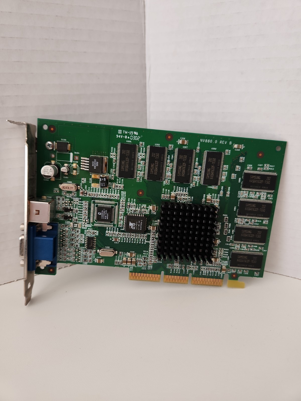 NVIDIA Graphics Card NV880.0 REV B GeForce2 MX400 64MB AGP VGA S-Video P36