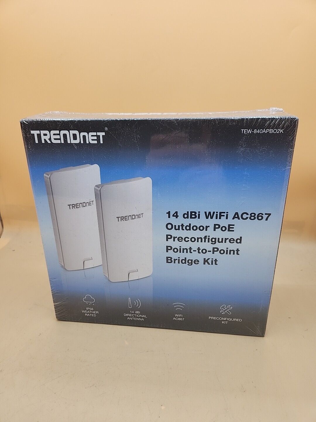 TRENDnet  TEW-840APBO2K 14 dBi WiFi AC867 Outdoor PoE Preconfigured Bridge Kit 