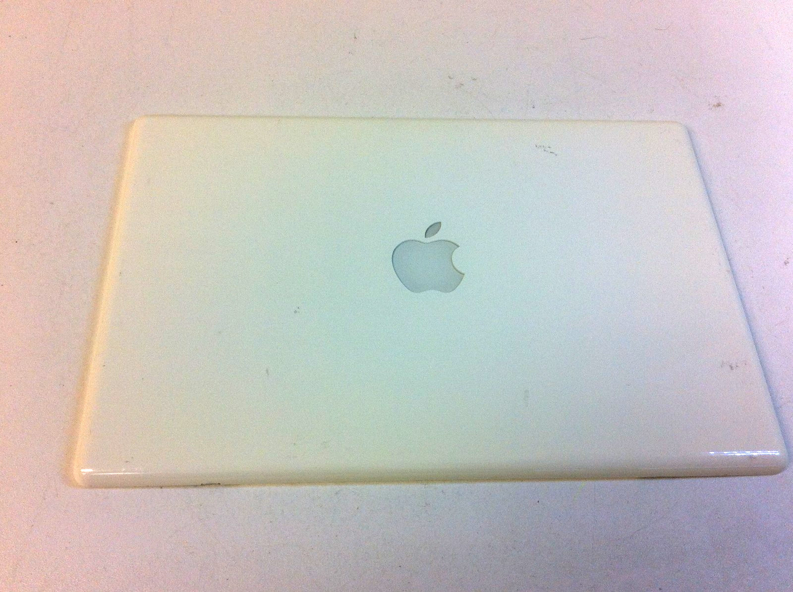 Apple MacBook MB403LL/A 13" A1181 LCD White Top Rear Back Cover 815-9599 - 197