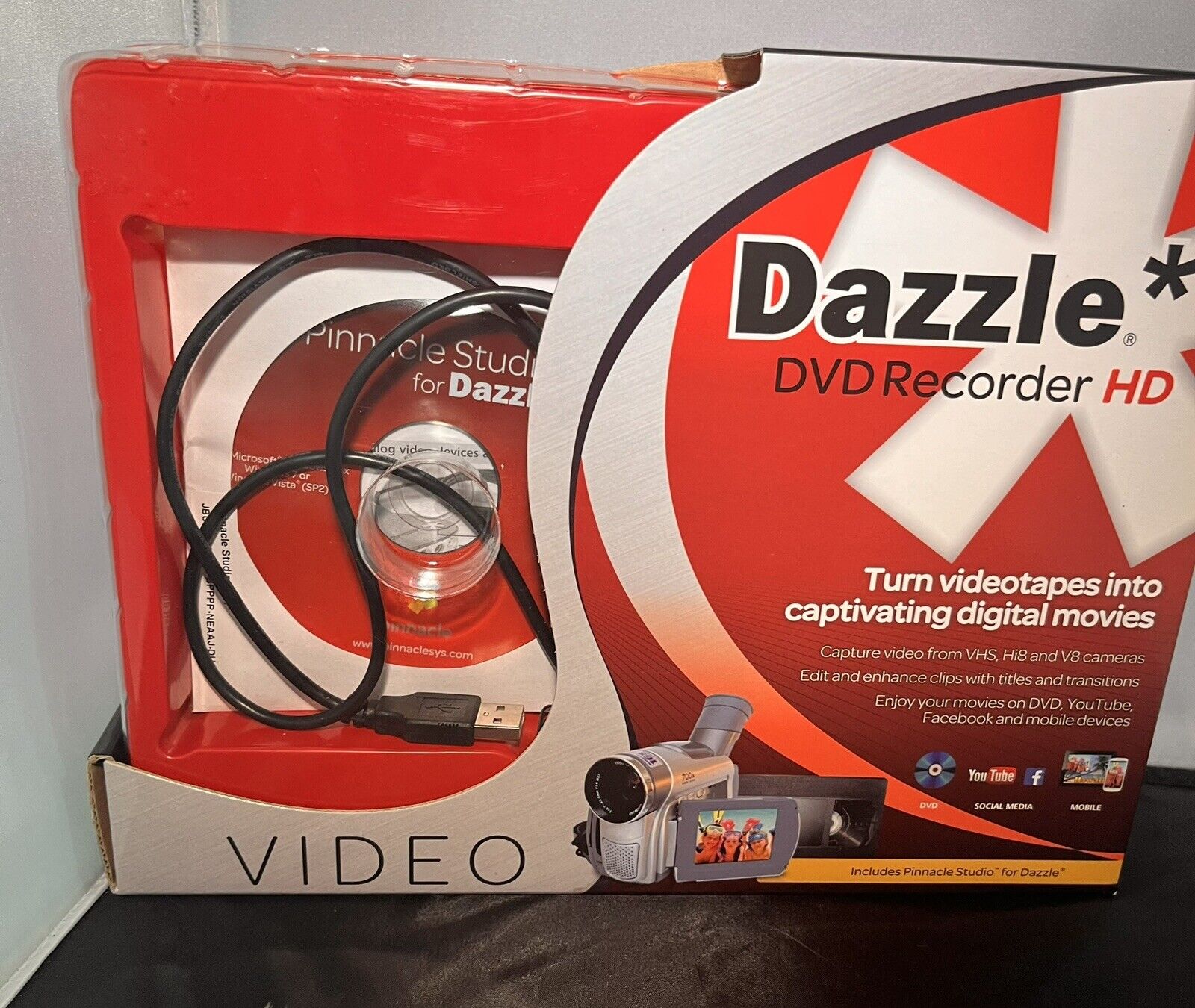 Dazzle DVD Recorder HD - Pinnacle Studio for Dazzle. W/Original box