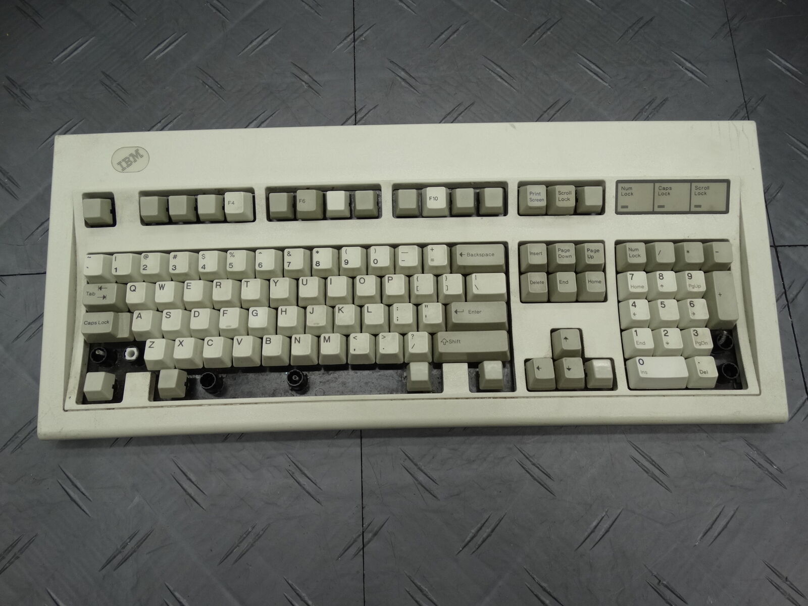 IBM Mechanical Keyboard 1391401 Vintage Mainframe 1988 (Missing Keys) (01)