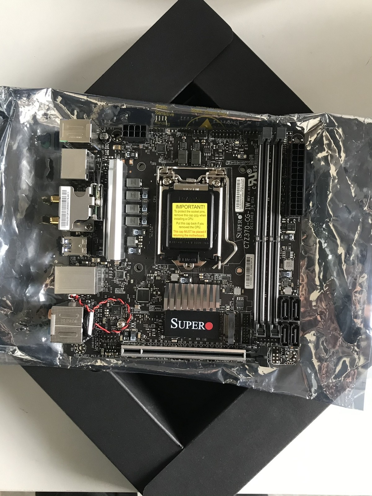 FOR Supermicro C7Z370-CG-IW LGA 1151 DDR4*2 Mini ITX Ｍotherboard Test OK