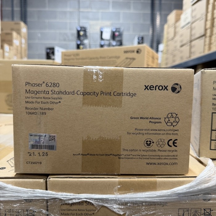 Genuine Xerox 106R01389 (106R1389) Magenta Toner - NEW SEALED
