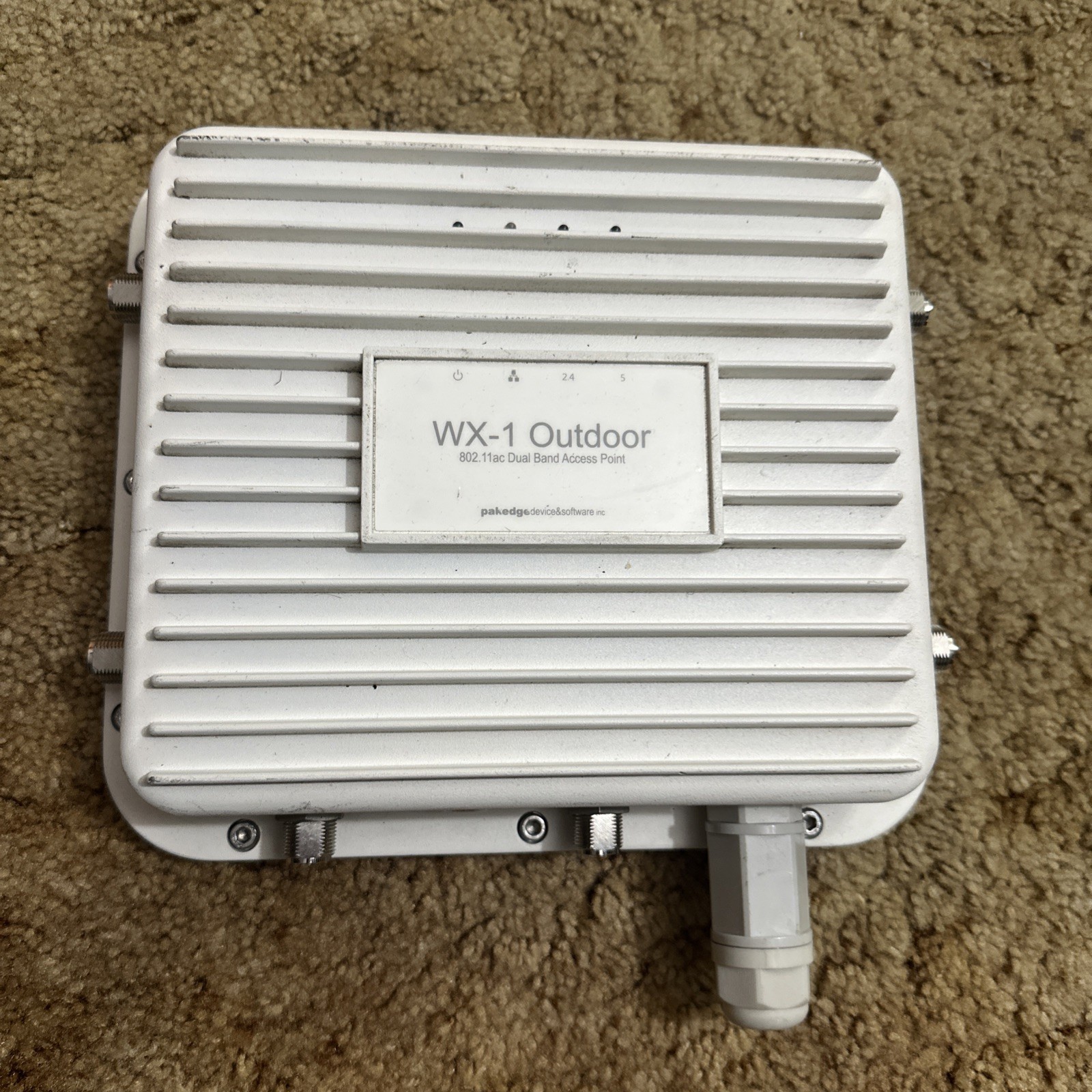 Pakedge WX-1-0 - Dual Band Outdoor Access Point