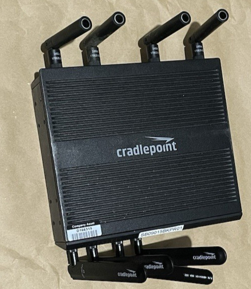 Cradlepoint AER2200-918  Mbps Wireless Router model S5A845A