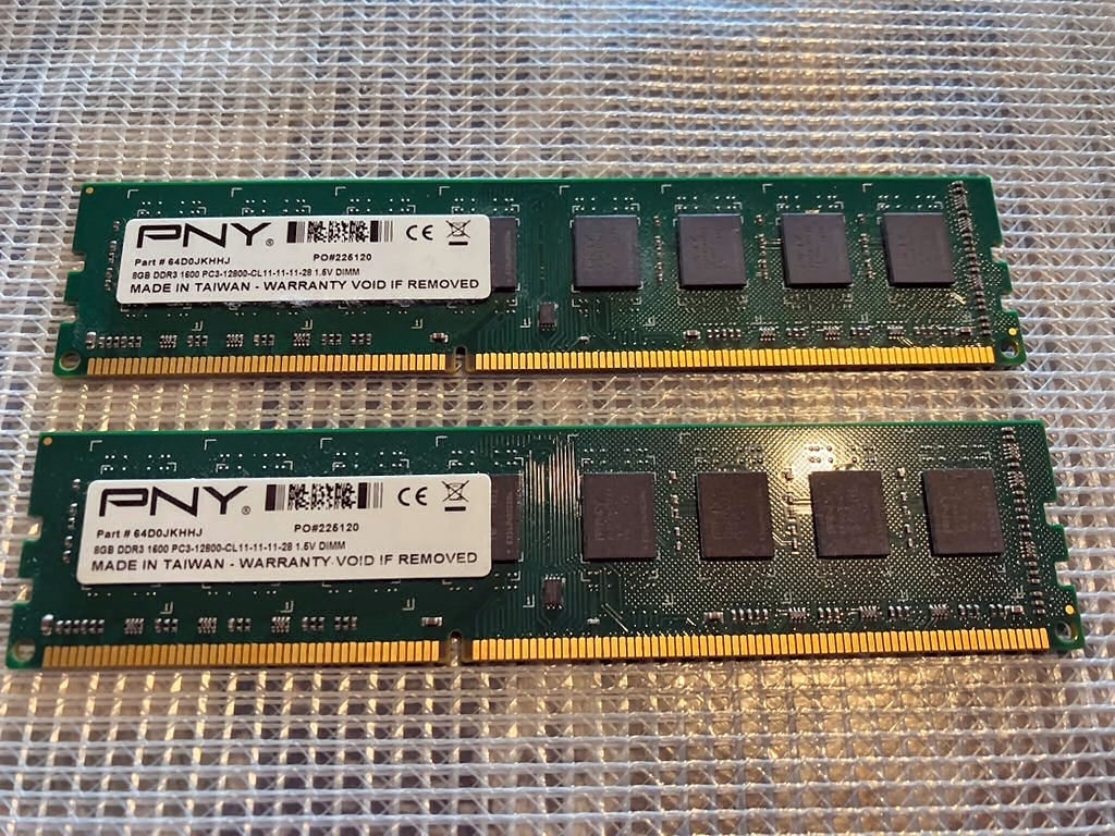 PNY Anarchy 16GB Kit (2x8GB) DDR3 1600MHz (PC3-12800) CL11-11-11-28 1.5V DIMM