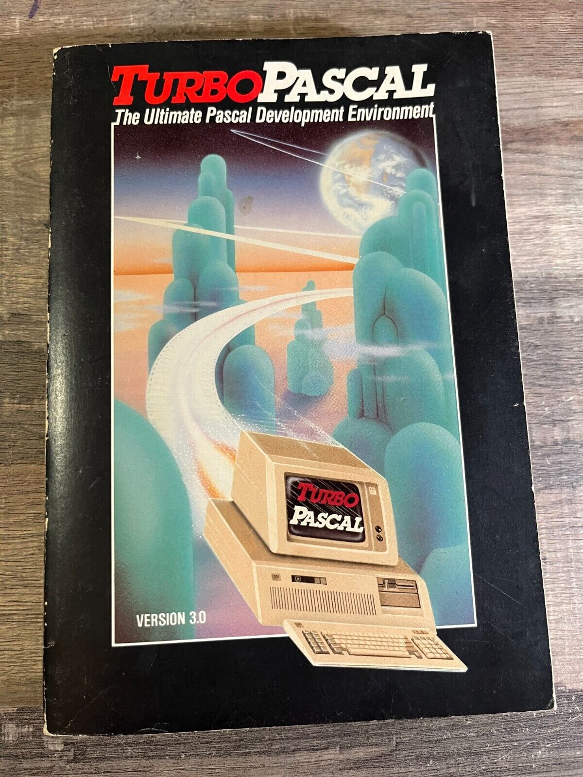 N3-   KB Borland Turbo Pascal Language Version 3.0 Reference Manual Book CCY16