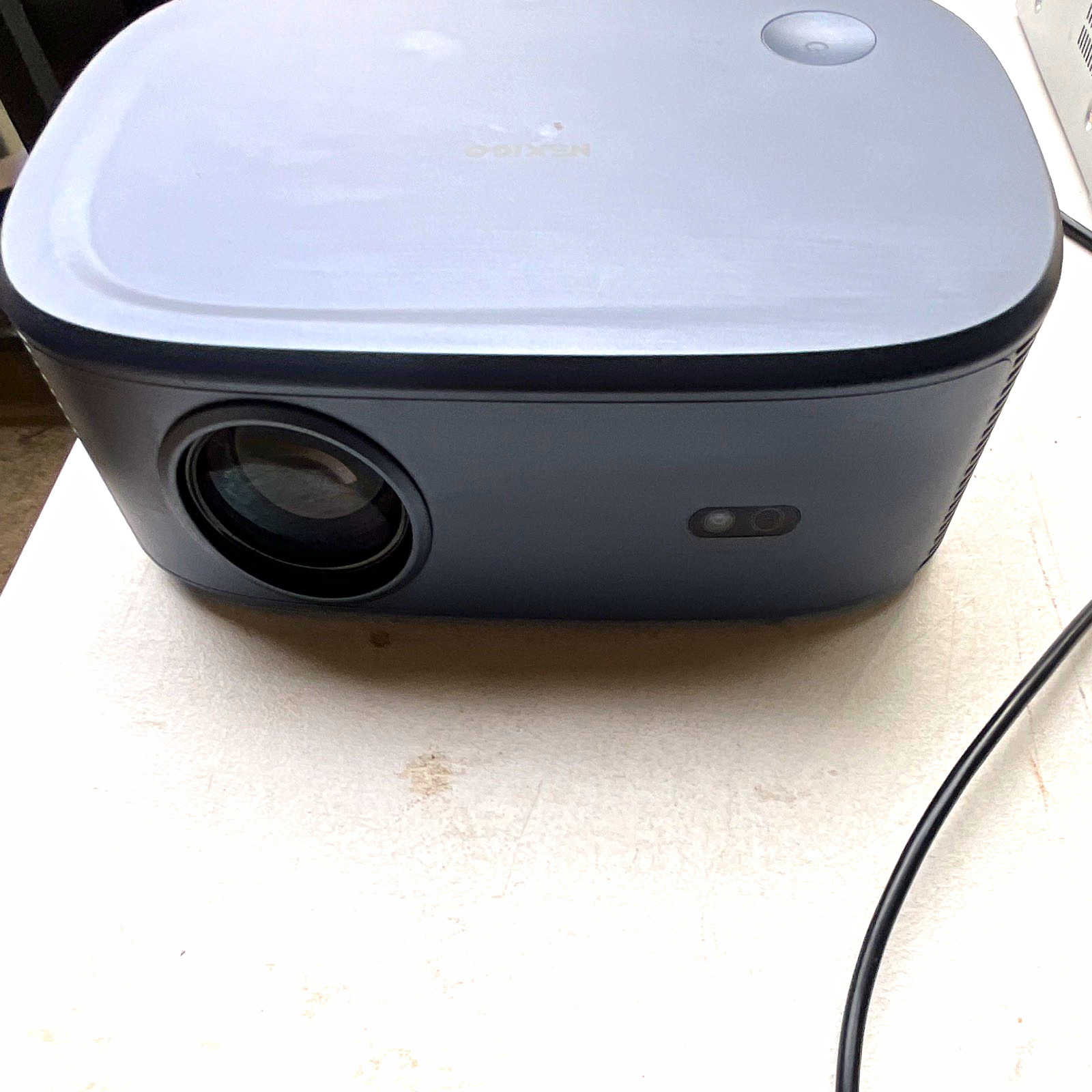 Nexigo P330 Smart 1080p FHD Desktop Projector 16:9 Black HDMI USB Audio