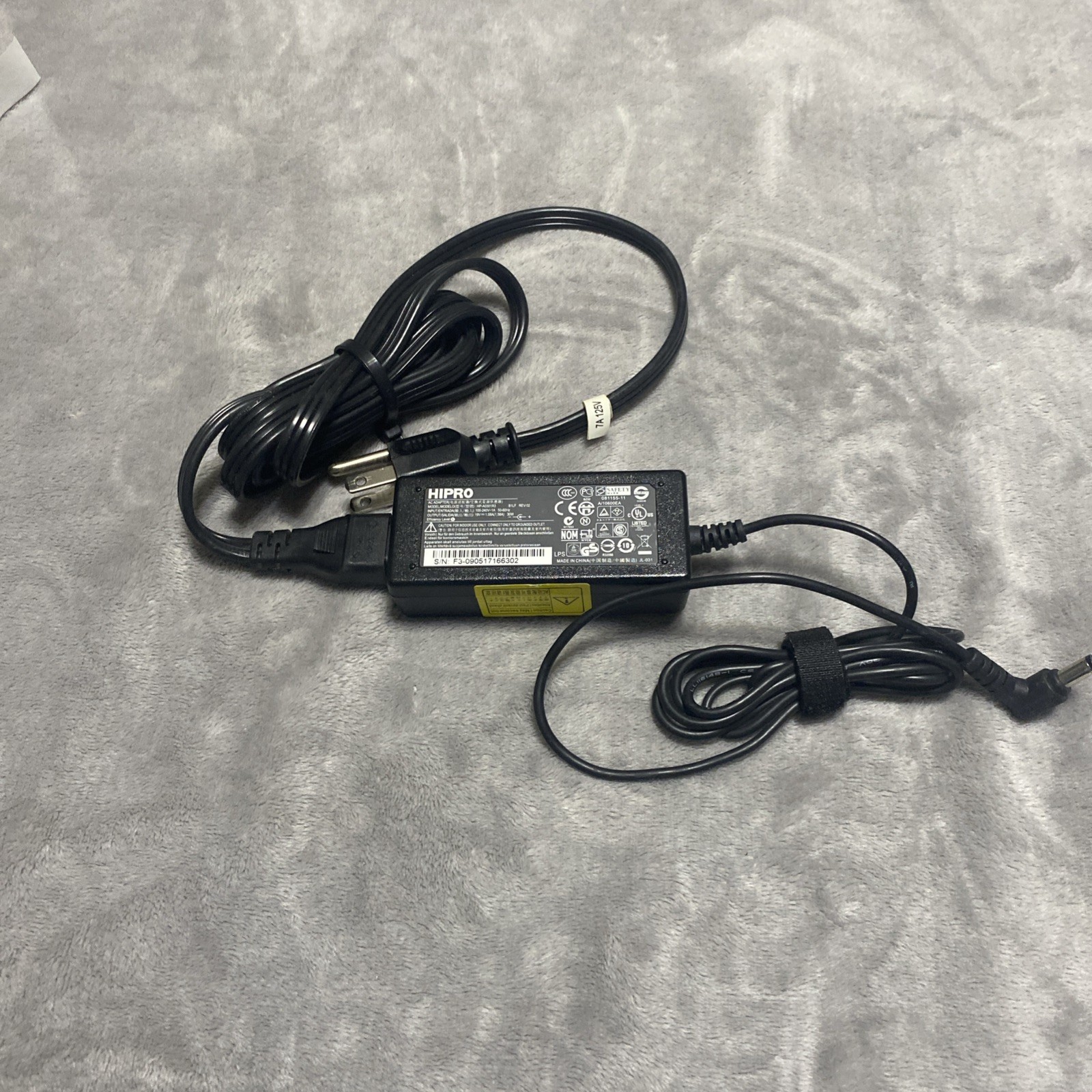 Genuine HIPRO HP-A0301R3 30W 19V 1.58A AC Power Adapter Laptop Charger B1LF