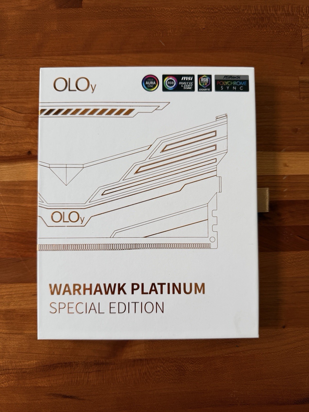 OLOy DDR4 RAM 16GB (2x8GB) Warhawk Platinum Special Edition Aura Sync RGB 3600