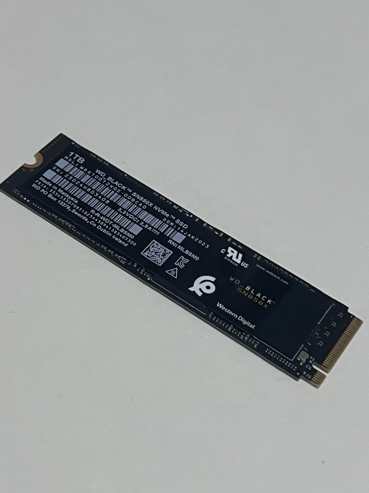 Western Digital WD_BLACK SN850X 1TB NVMe Internal SSD (WDS100T2X0E)