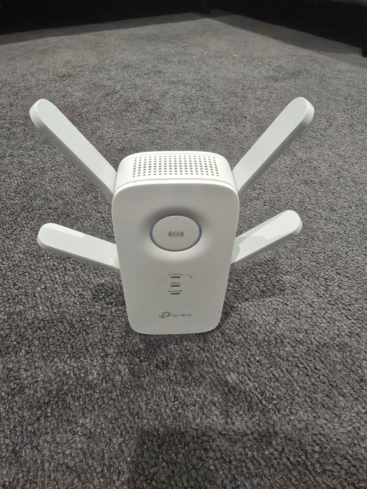 TP-Link RE650 OneMesh AC2600 WiFi Range Extender Gigabit Dual Band Wireless