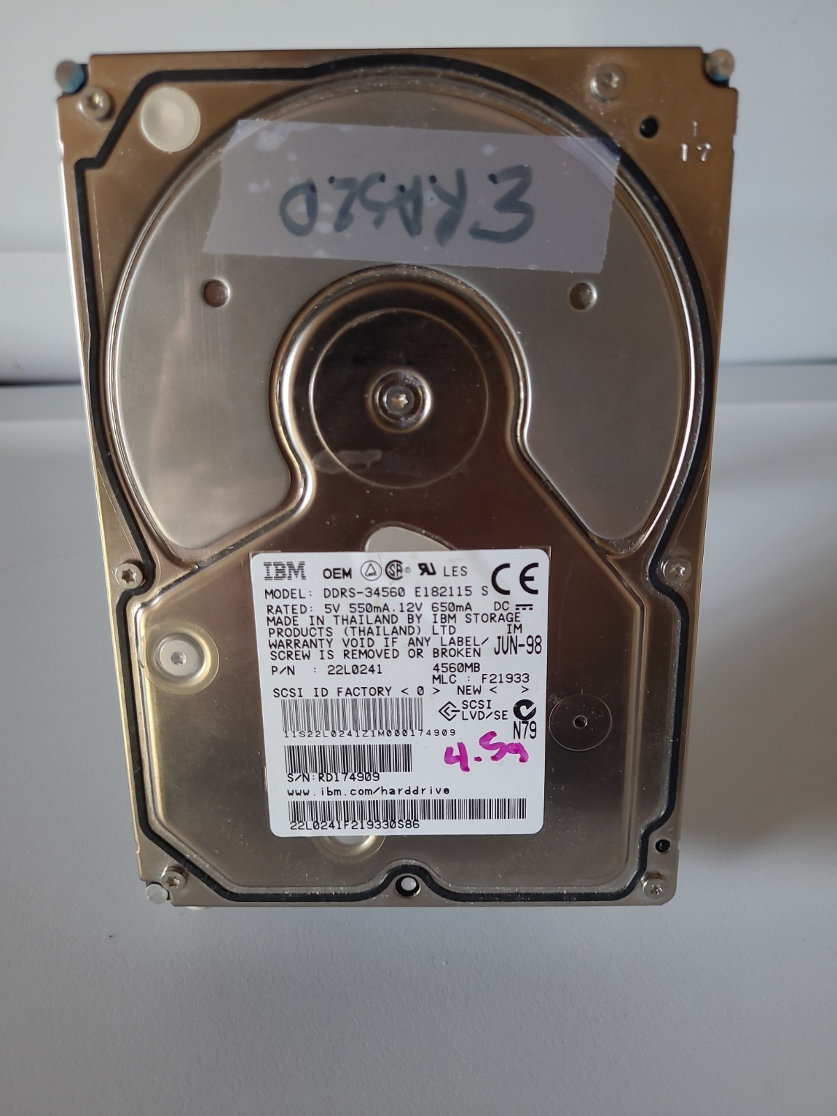 IBM UltraStar 9ES 4.5 GB,Internal,7200 RPM,3.5" (22L0221) Hard Drive