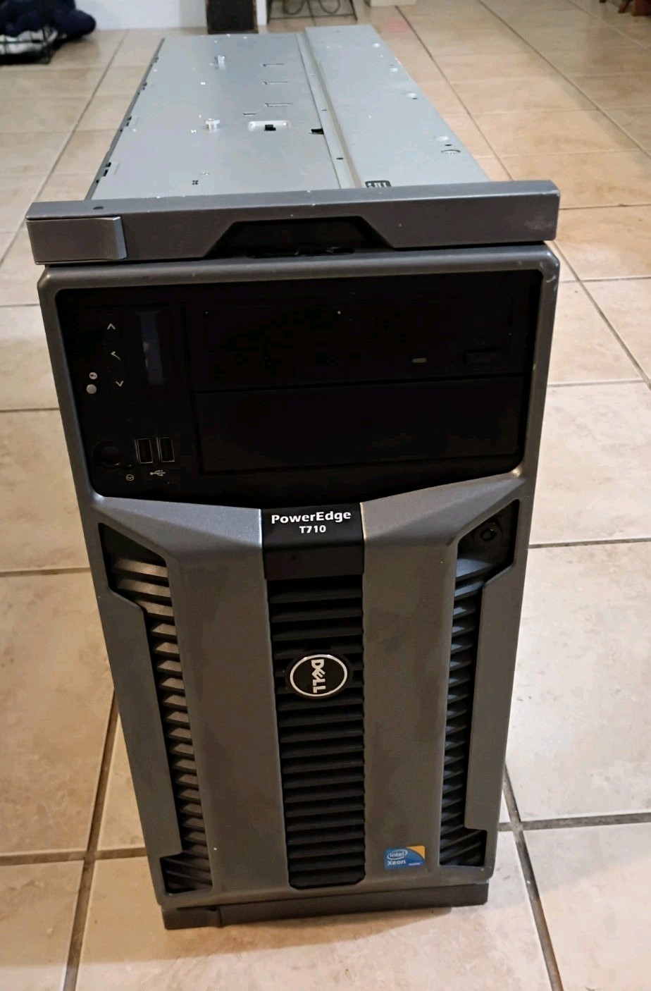 Dell PowerEdge T710 2x Xeon E5620 2.4GHz 2x 1100W - Boot - No RAM HDD - Works