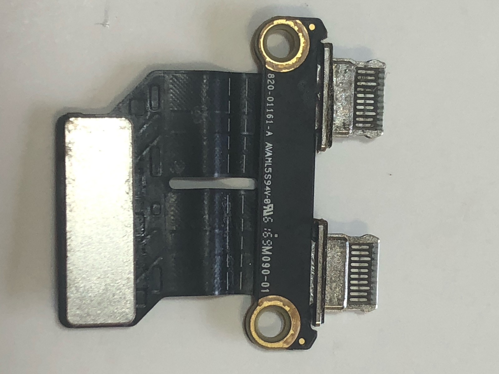 MacBook Air 13 INCH Thunderbolt 3  I/O Board (19 /  20)