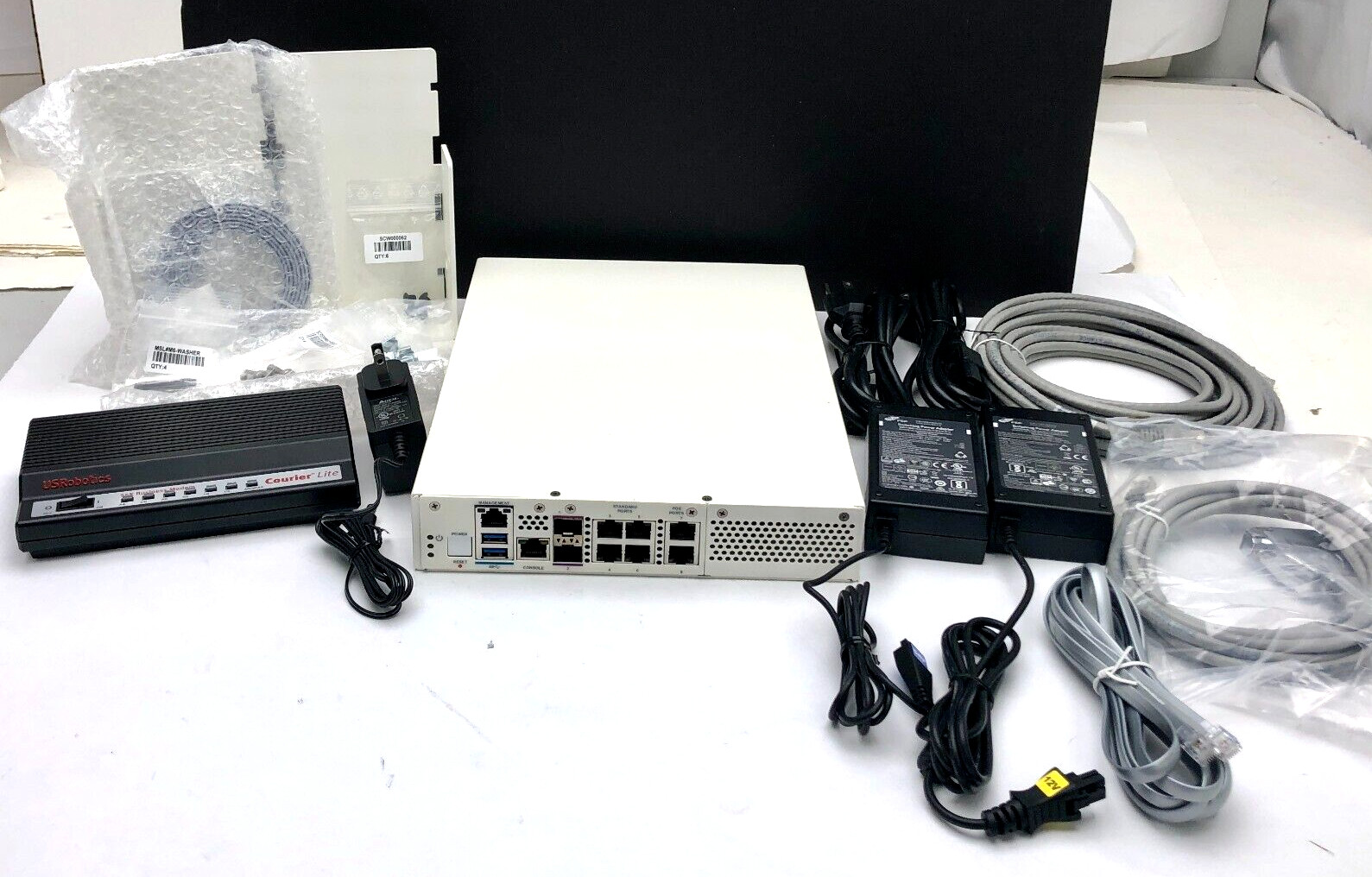 Silicom ATT-V150, 64GB, 80500-0150-G02 w/USRobotics 5686G, 56K uCPE IA3000