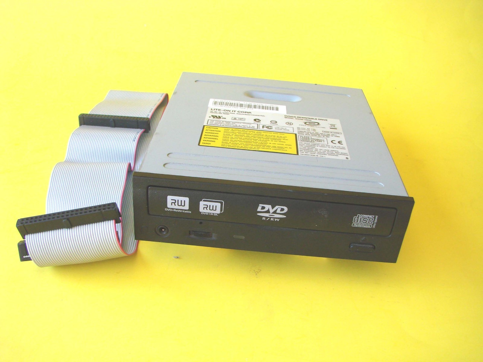 LITE-ON SOHW-1693S 06C CD/DVD REWRITABLE DRIVE w/Flat Cable,2005- Black Bezel