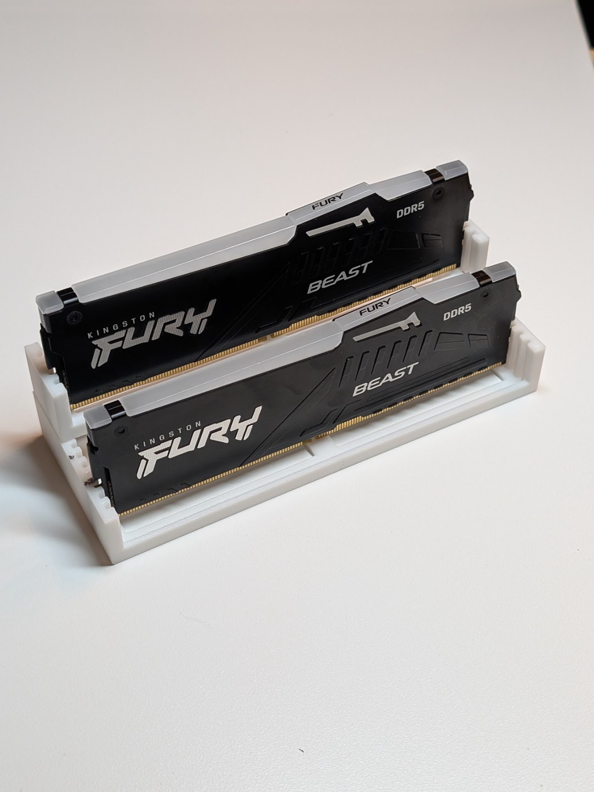 Kingston FURY Beast RGB 64GB 2x32GB DDR5 5200 CL40 XMP EXPO
