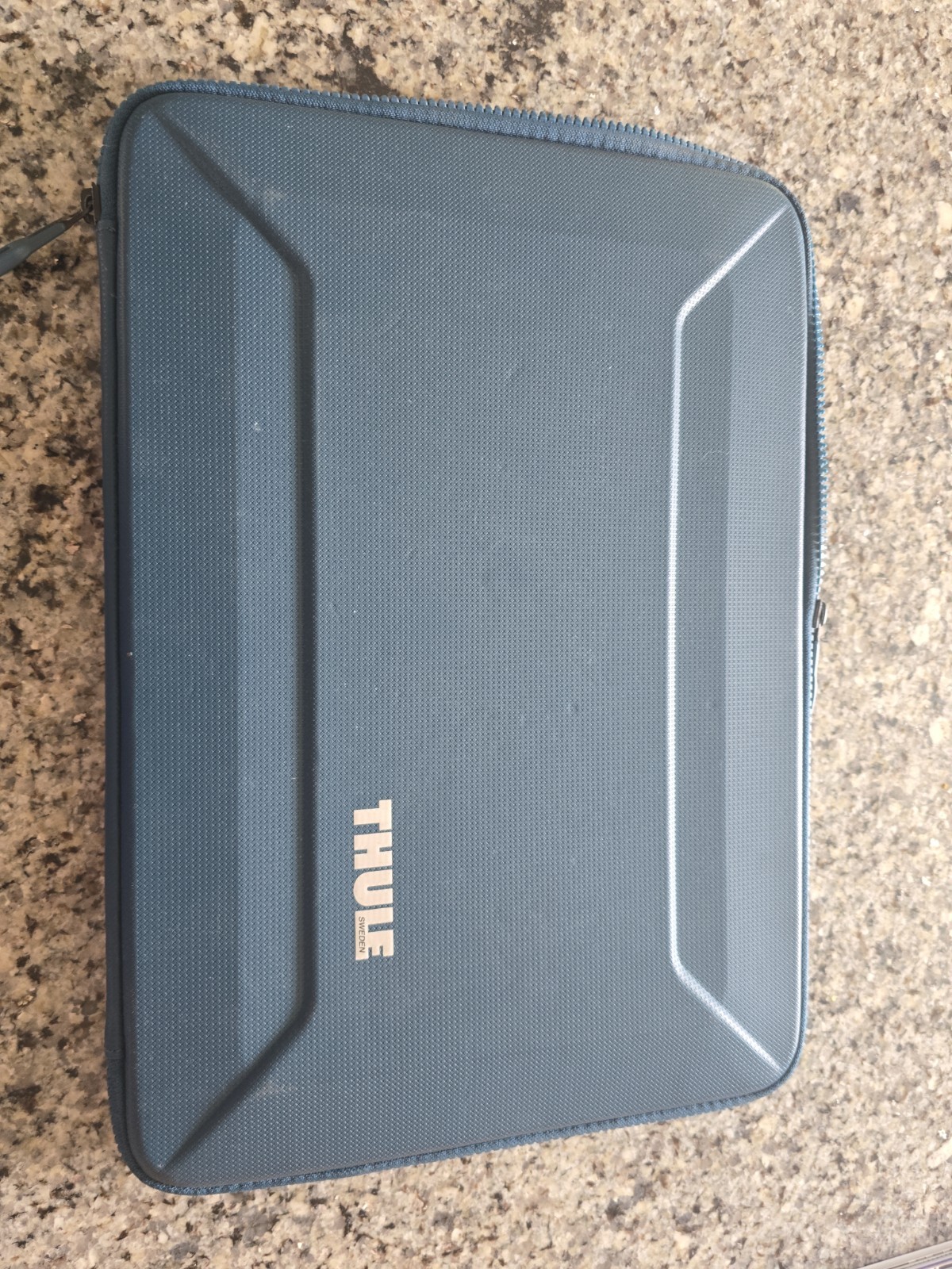 Thule - Gauntlet Laptop Sleeve for 16" MacBook Pro, 15", PCs up to 14"- Blue