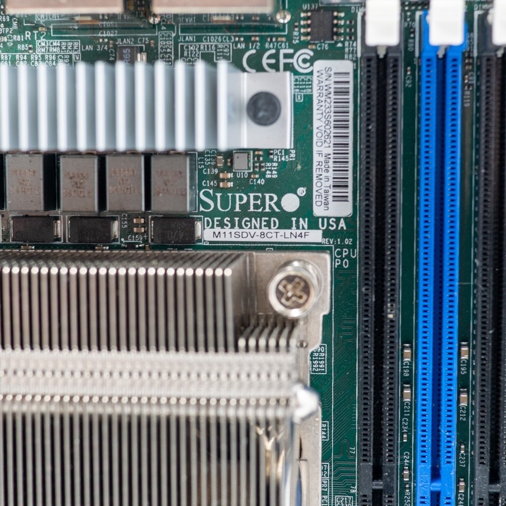 Supermicro M11SDV-8CT-LN4F EPYC 3201 8-Core CSE-E300 Mini 1U Barebones Server