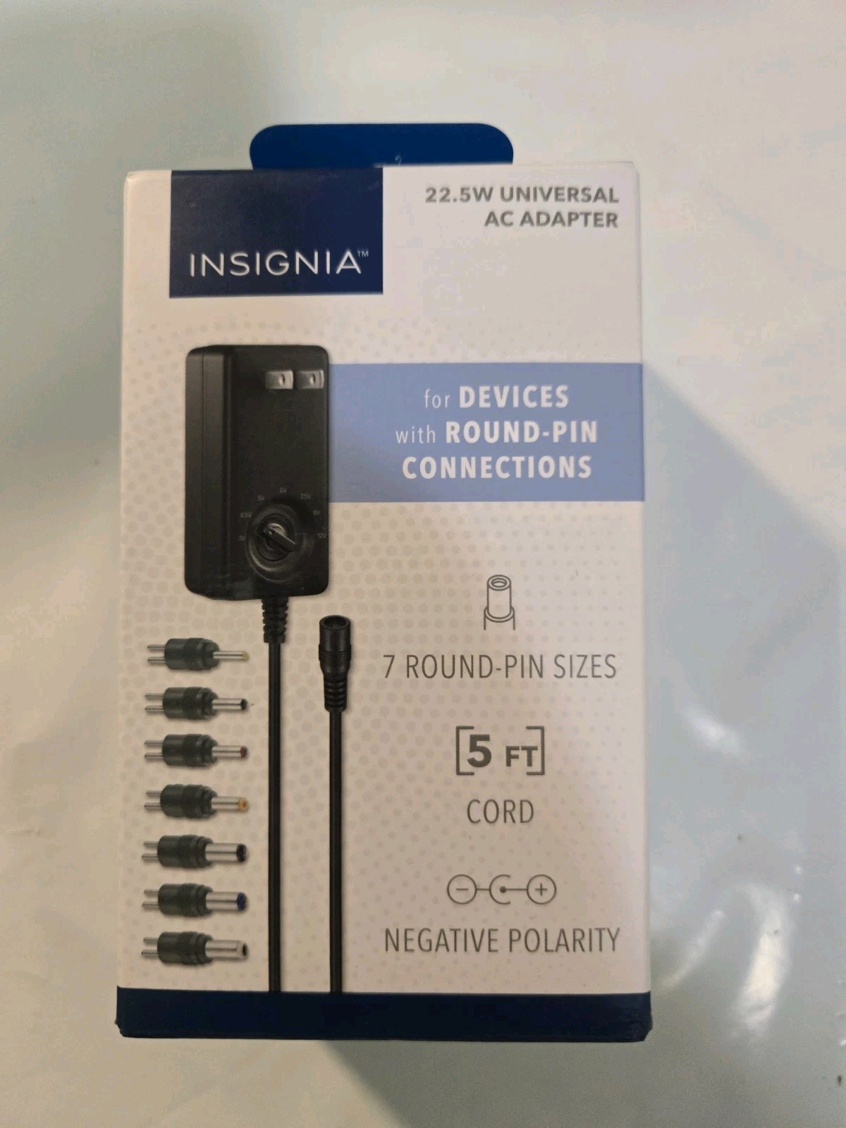 Insignia 22.5W Universal AC Adapter