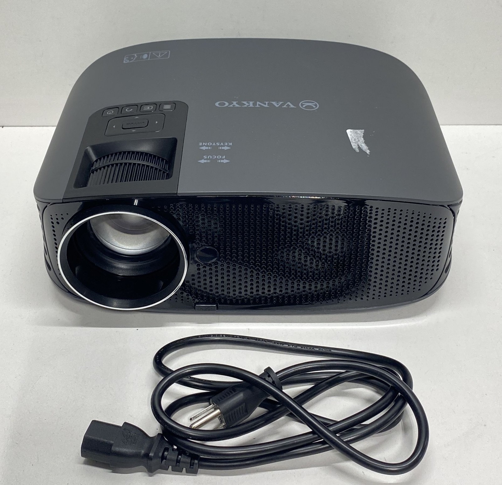 VANKYO Leisure 510 YG600 LCD Projector With Carrying Bag & Power Cord Tested
