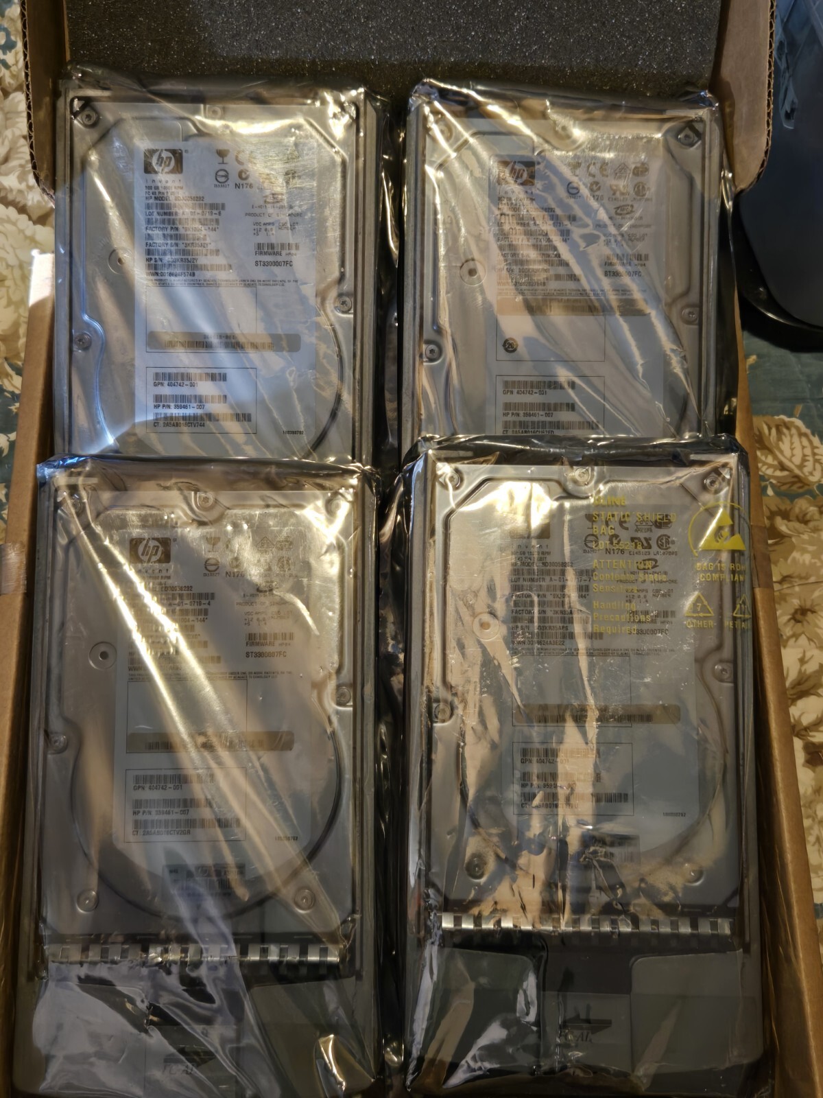 Lot Of Four - HP 300GB 10K FC 3.5" DP HDDs  359461-007 9X1004-144 Fibre Channel