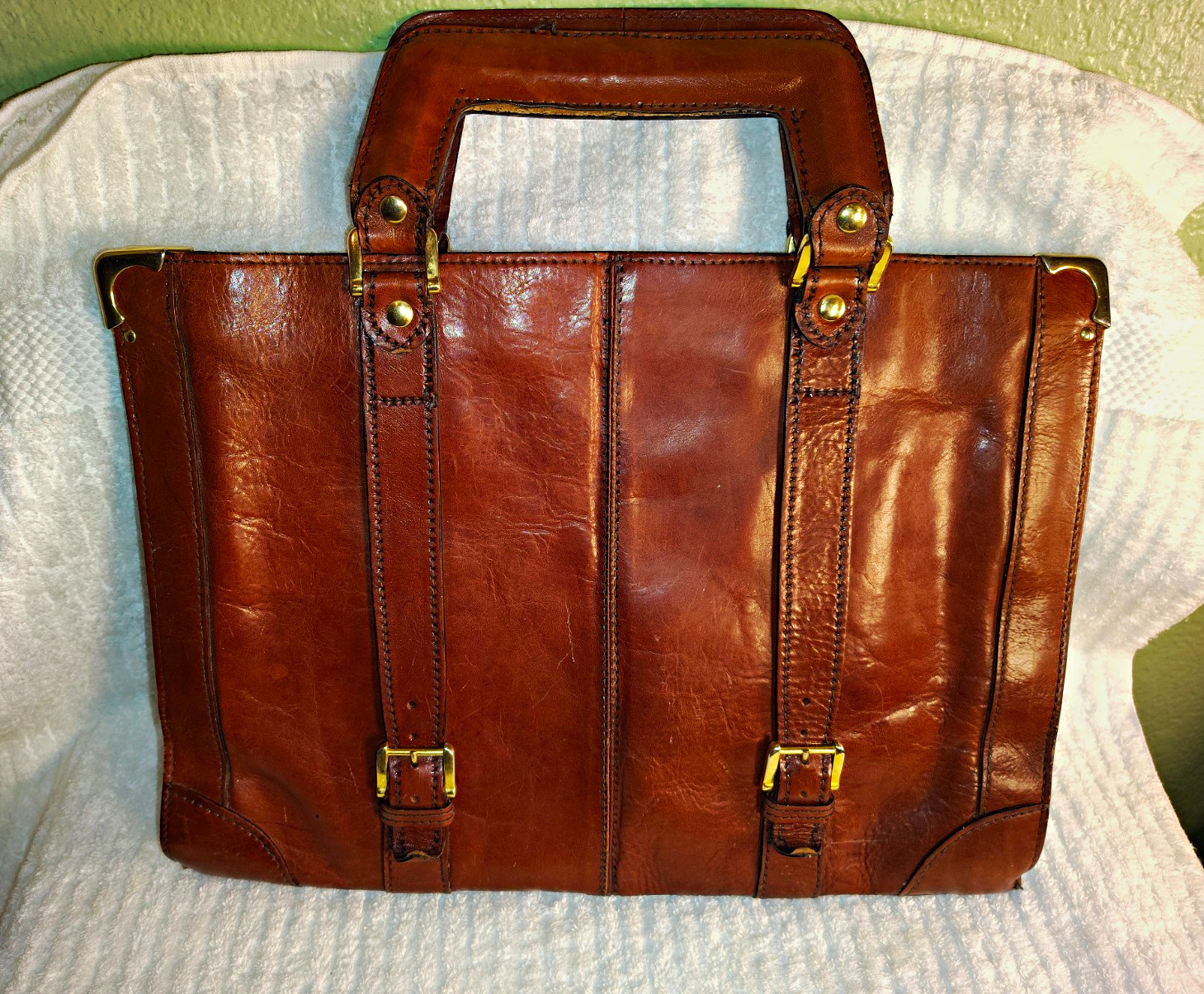 Vintage Bond Street Leather Briefcase - Zip Top & Brass Hardware Brown Leather