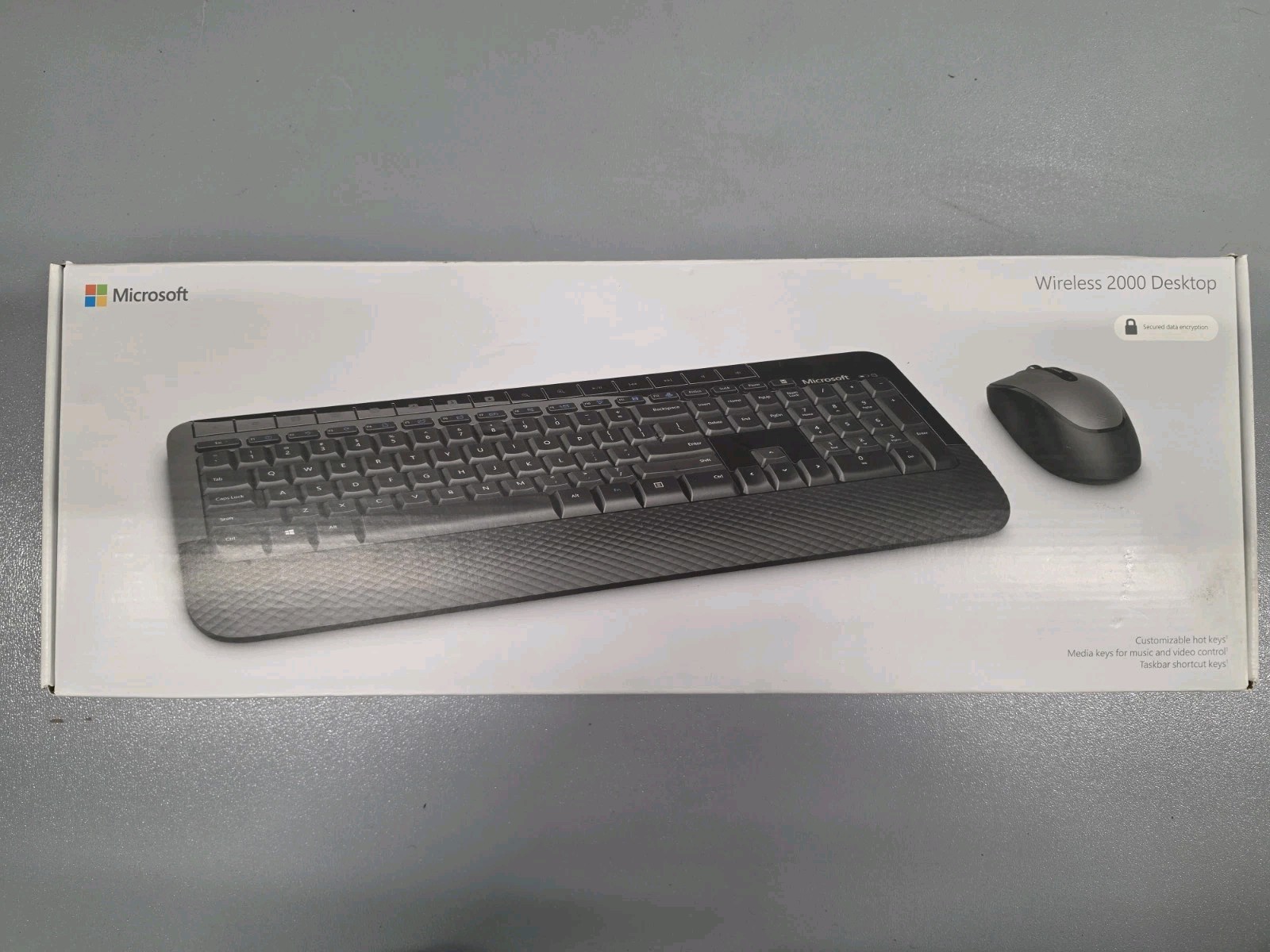 Microsoft Wireless Desktop 2000 Keyboard with Mouse M7J-00001 New Open Box